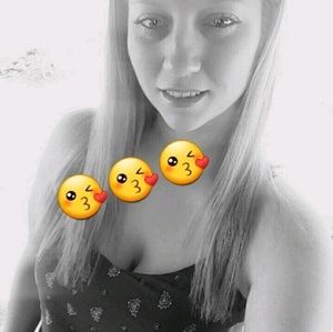 Meet your Posher, Monica